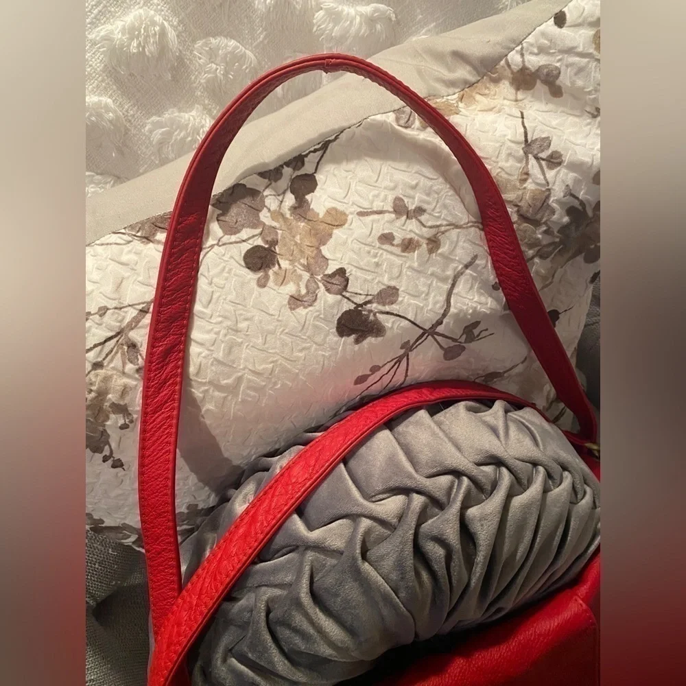 Red Leather Slouchy Shoulder Bag Purse w/Flap Closure Brass Hardware Vintage